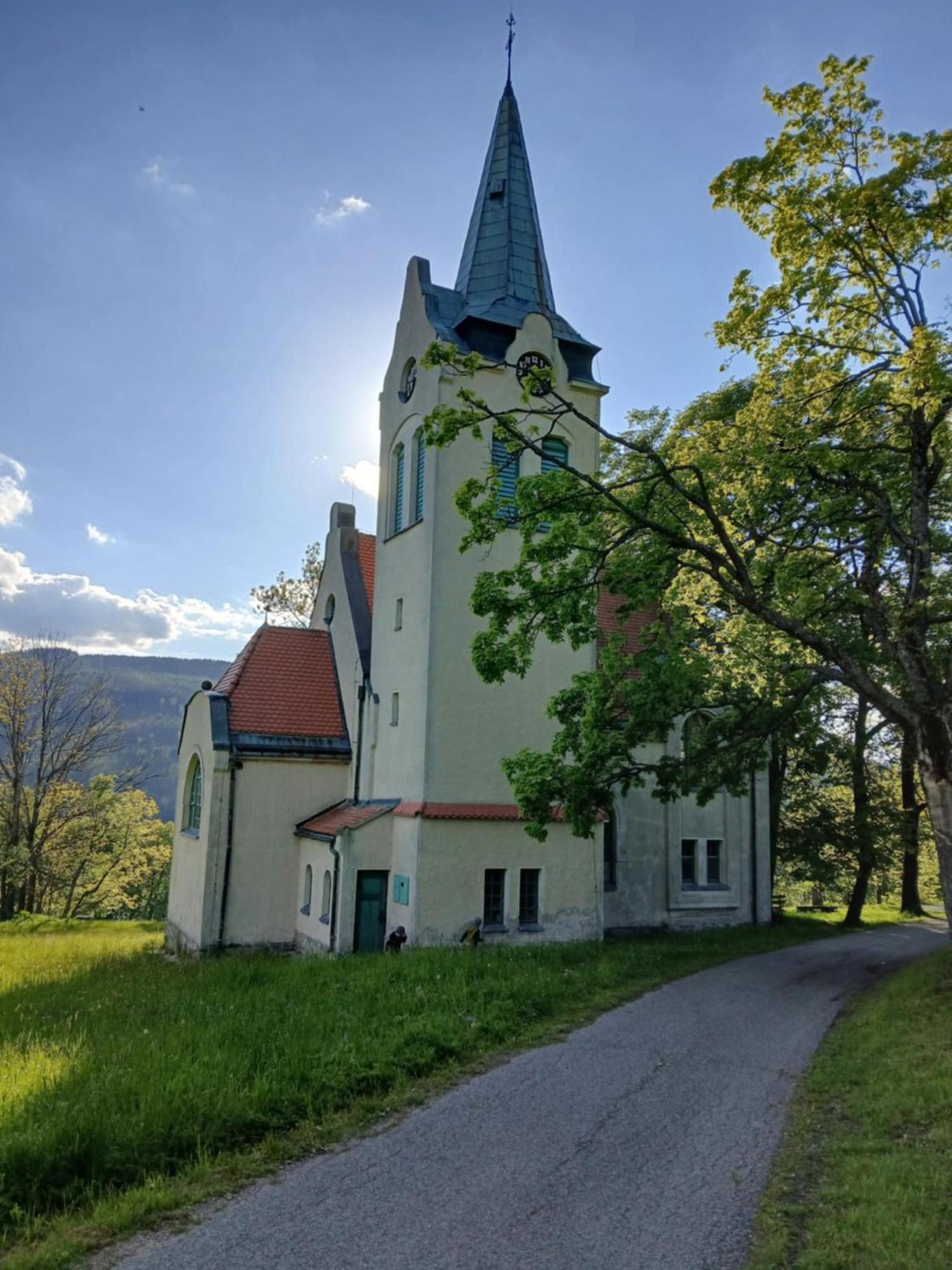 Chalupa Na Desitce Strážné Exteriör bild